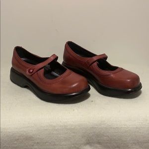 Dansko Brick Red Leather Mary Jane Clogs Sz 8.5-9